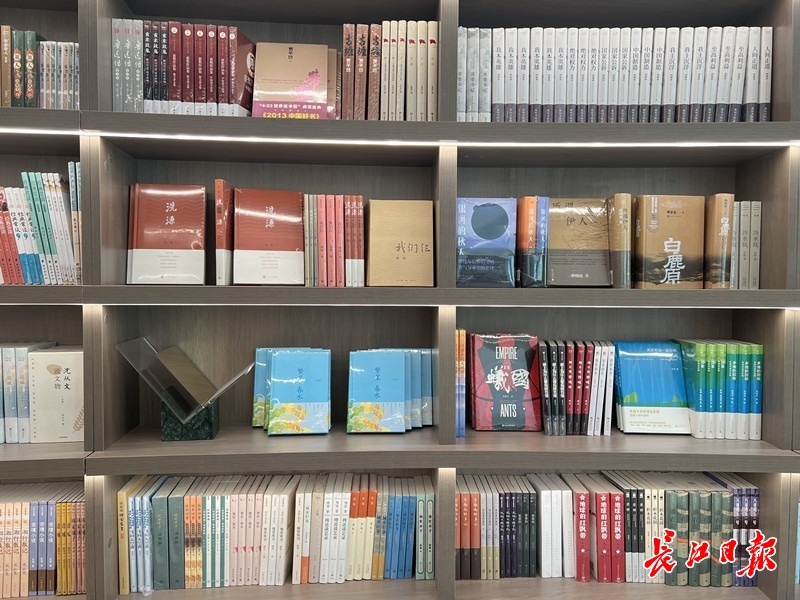 “没有样书，我能拆一本吗？”武汉多家书店回应