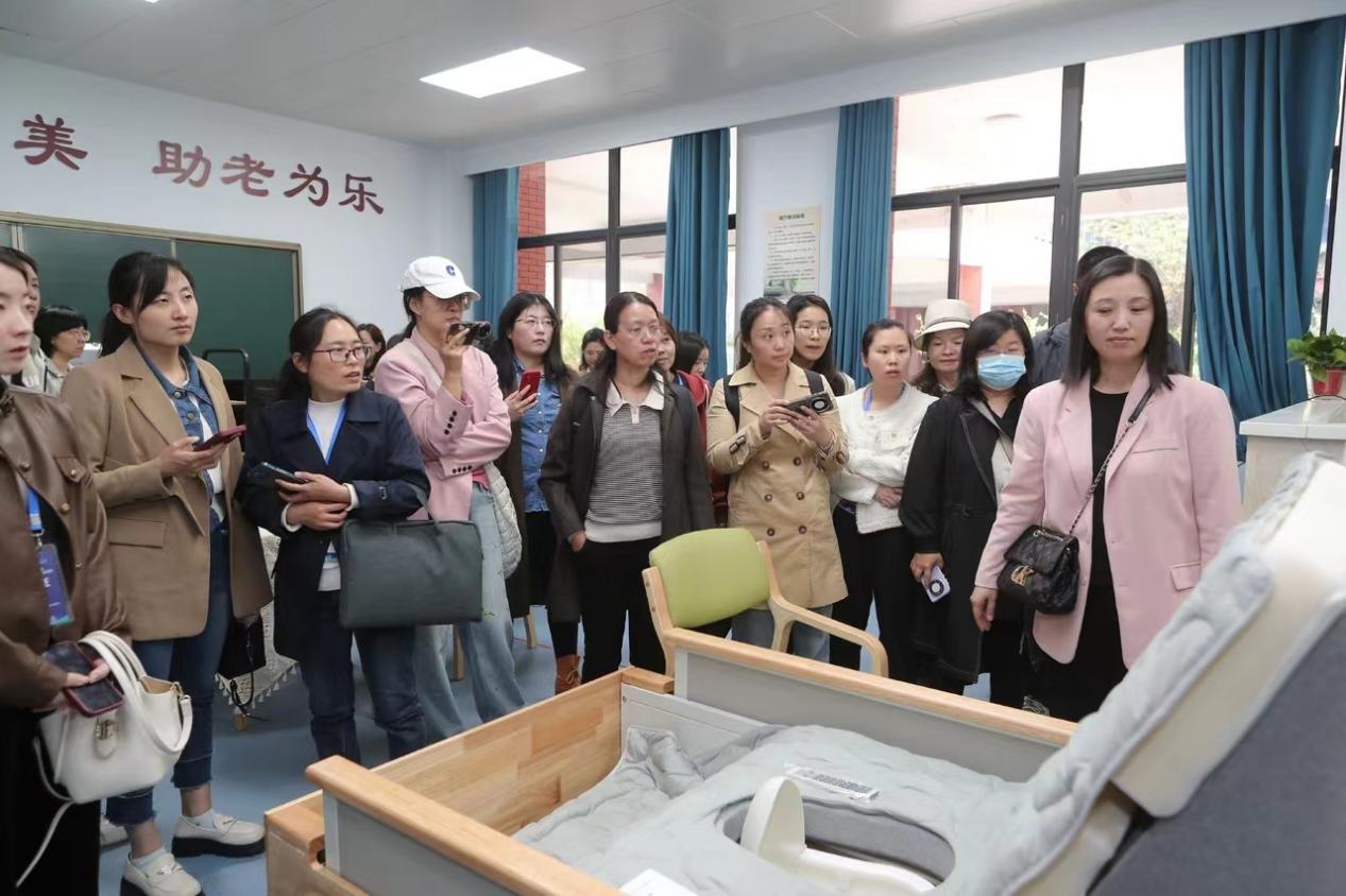 洛阳职业技术学院健康照护,全国职业学校养老照顾技能大赛