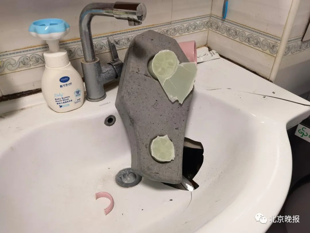 吓人的洗衣机,洗衣机突然炸了一声