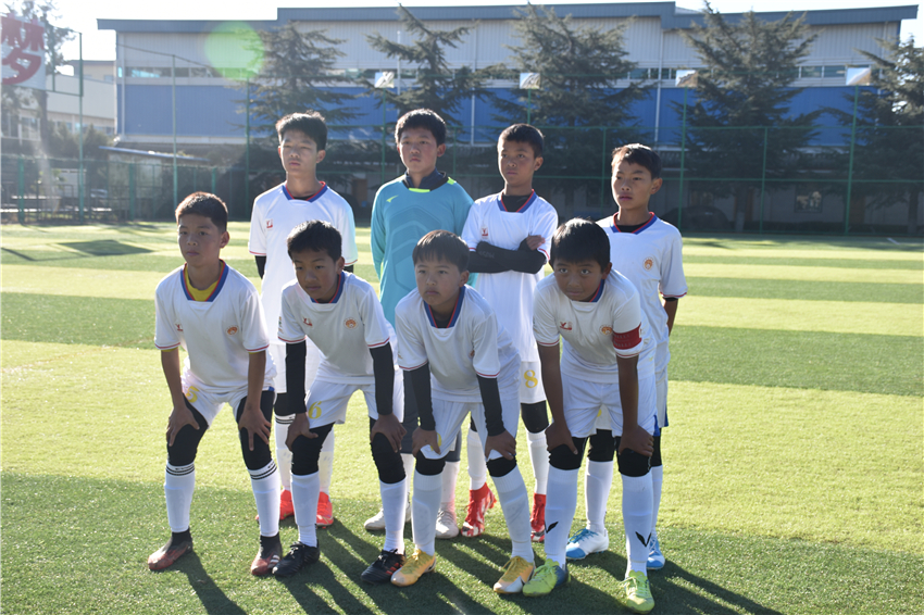 足球比赛加油吧少年,足球比赛小将们加油