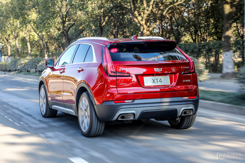 试驾23款凯迪拉克xt4豪华版,凯迪拉克xt4有48v可以省多少油