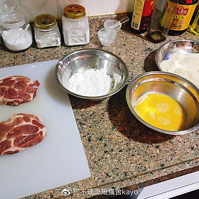 炸猪排怎么做酥脆好吃又简单,怎么炸猪排又酥又好吃