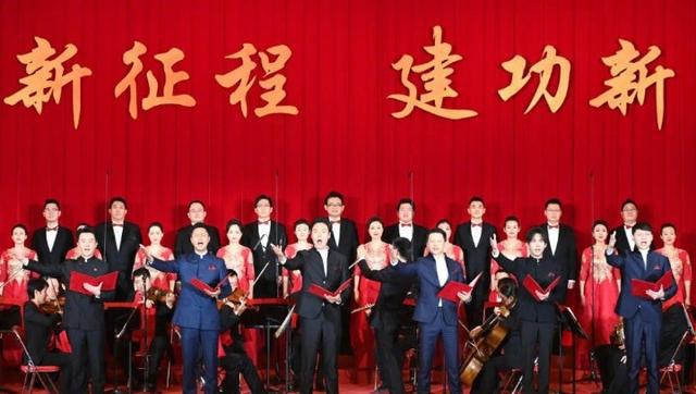 段奕宏跟刘德华合影,段奕宏刘德华