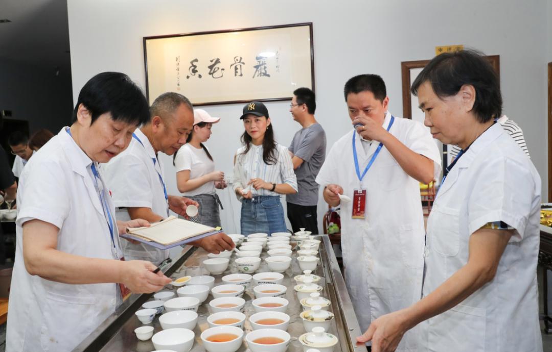 武夷岩茶的崛起,武夷岩茶新一代领军人物