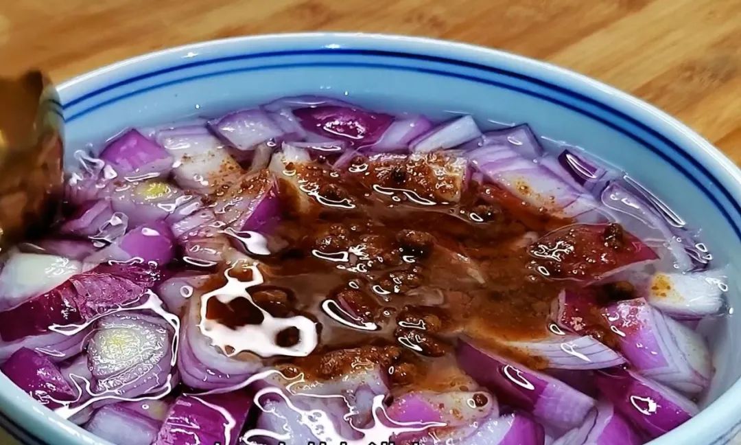 白醋搭配洋葱还有哪些妙用,洋葱加白醋生活小妙招