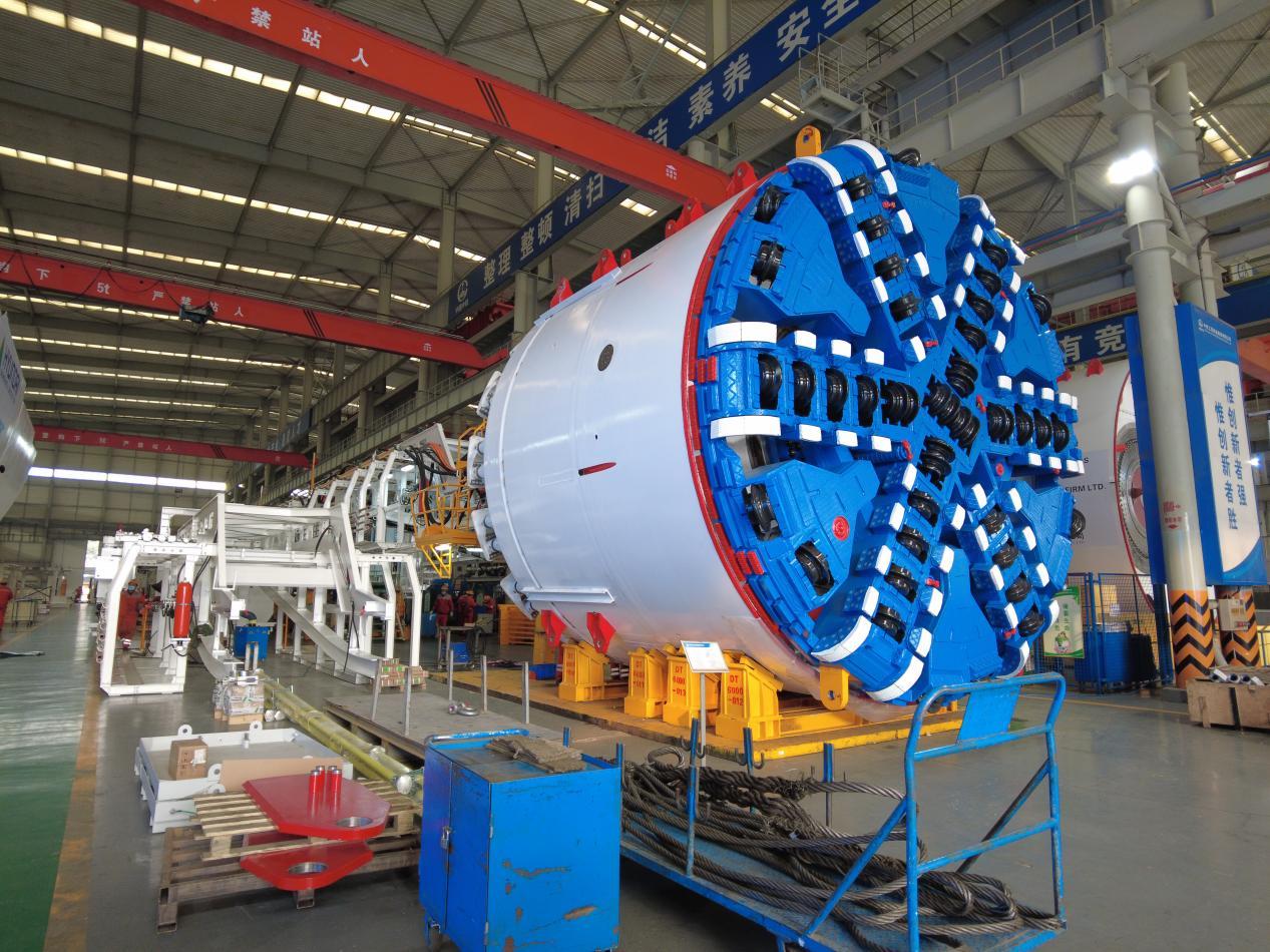 能越海、能钻地，还能造停车场！中铁装备的这些“大家伙”们厉害了