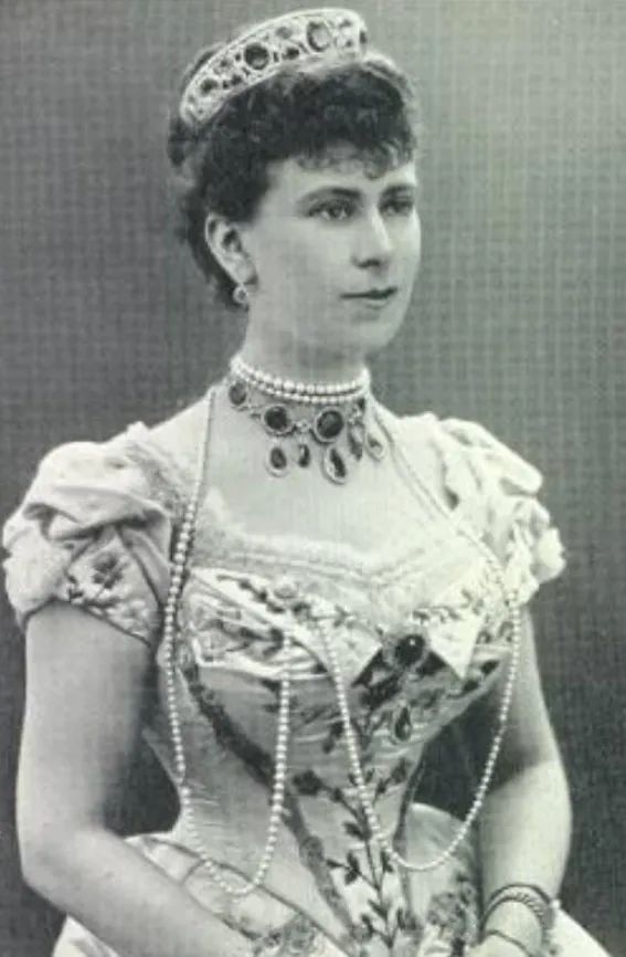 偏爱紫色的人浪漫,偏爱紫色的人是什么原因