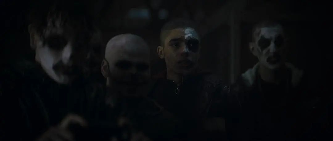 新蝙蝠侠片尾彩蛋小丑,蝙蝠侠谜语人彩蛋