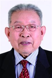 他用影像定格历史瞬间岛城著名摄影家张秉山先生辞世