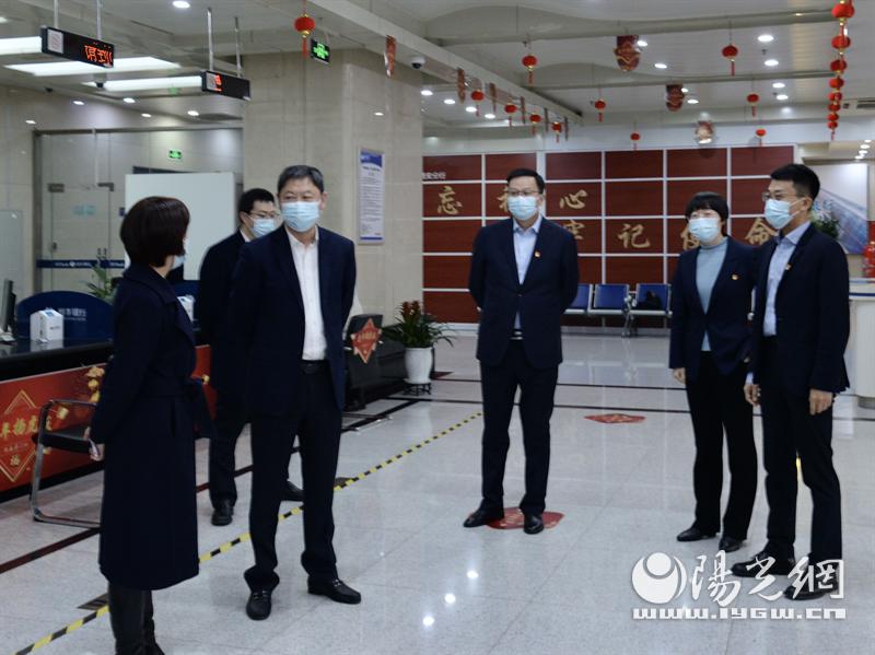 用心用情做好服务职工工作,用心用情用力做好人社服务工作