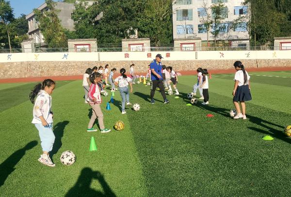 筑梦绿茵赛场,筑梦足球场