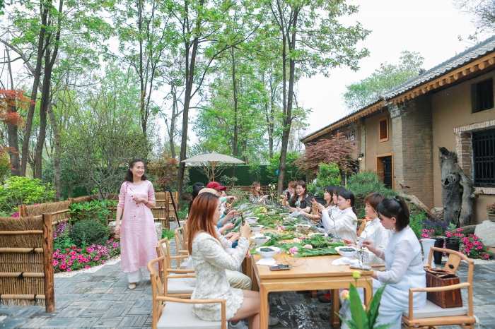 从书香门第投身残垣村落，她在长安乡村打造了一座“活着的博物馆”