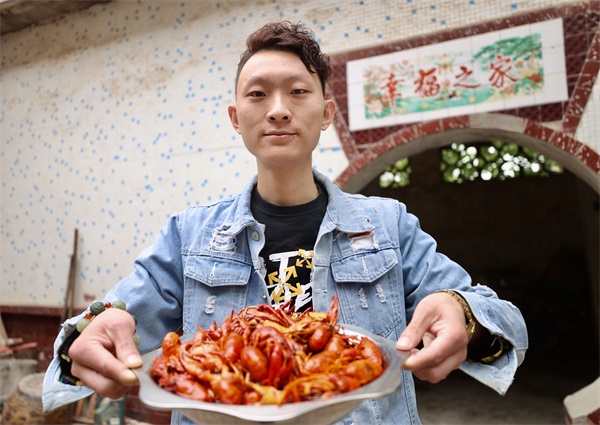 融媒·画像｜烧烤店的“月度账单”