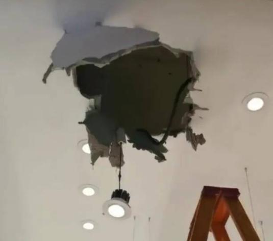 近日金店被盗事件,金店盗窃案最新