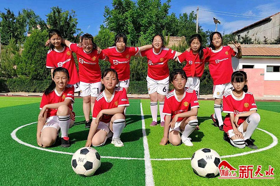 北京科技大学捐款,北京大学足球草坪谁捐的