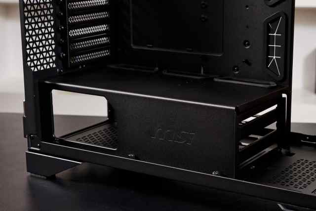 微星战神700机箱,微星700RL机箱