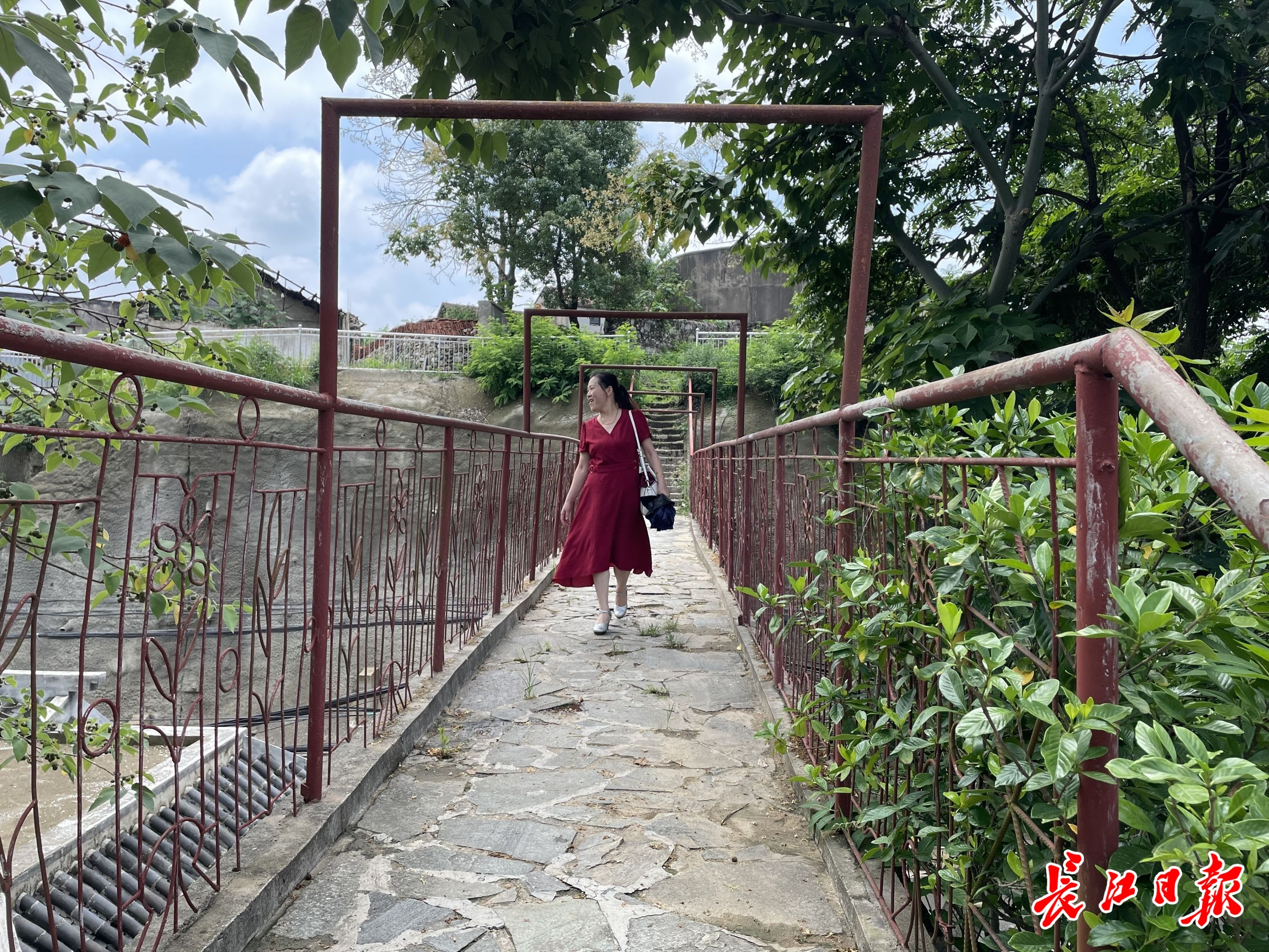 跑腿的帮忙带娃,代送孩子的跑腿服务