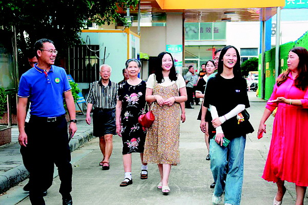 雏凤清于老凤声赓续薪火向未来——桂林市第十二中学退休教师、校友回校参观记