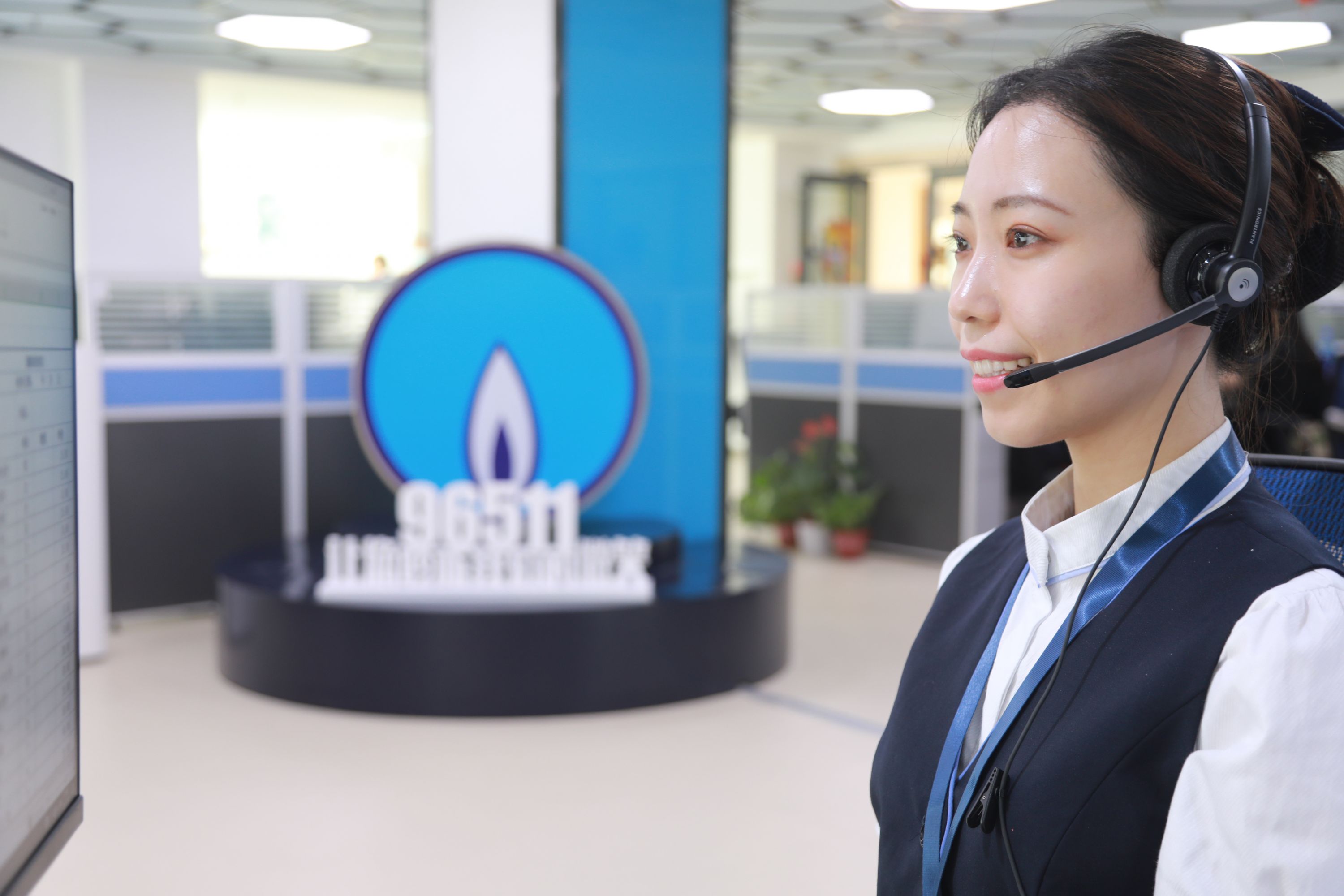 以科技创新助力新旧动能转换,以科技创新催生新发展动能途径