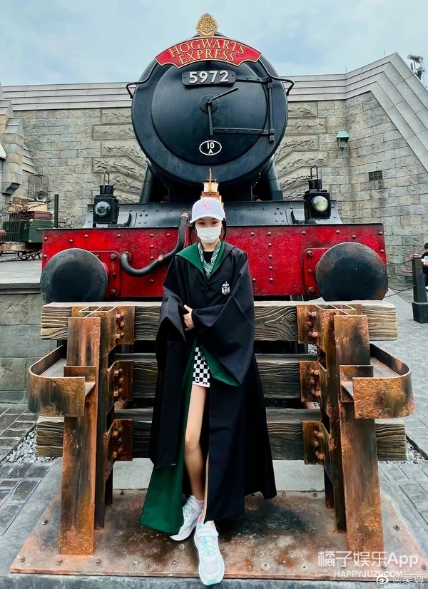 吴尊女儿neinei11岁近照,吴尊女儿neinei小时候爸爸去哪儿