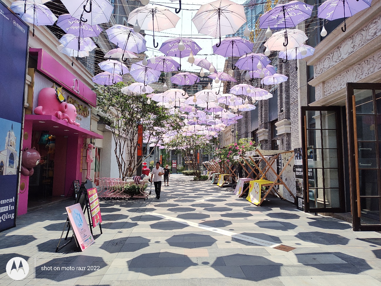 折叠屏新品motorazr2022,moto折叠屏razr2023发布会