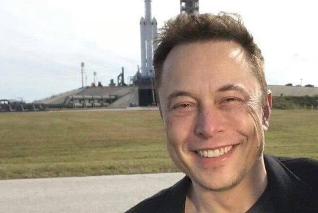 宣称要买下曼联？马斯克：不，我开玩笑的