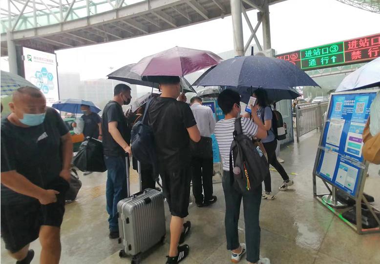 让“扫码入场”成为习惯今天你扫了吗?