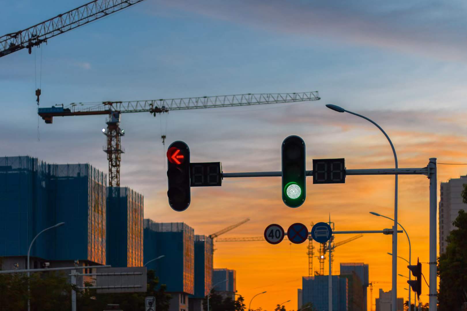 18:00后的武汉拍了拍你，5个关键词帮你解锁绝美夜景