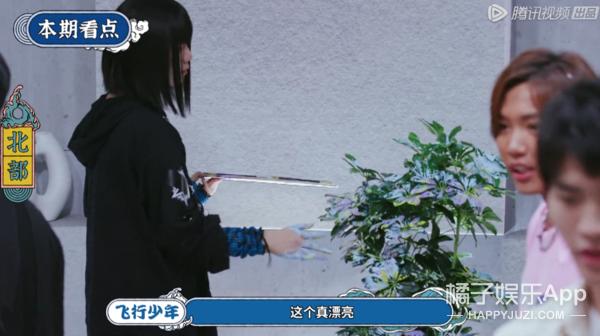 窦唯二女儿窦家媛近照,岳明辉窦佳嫄直播