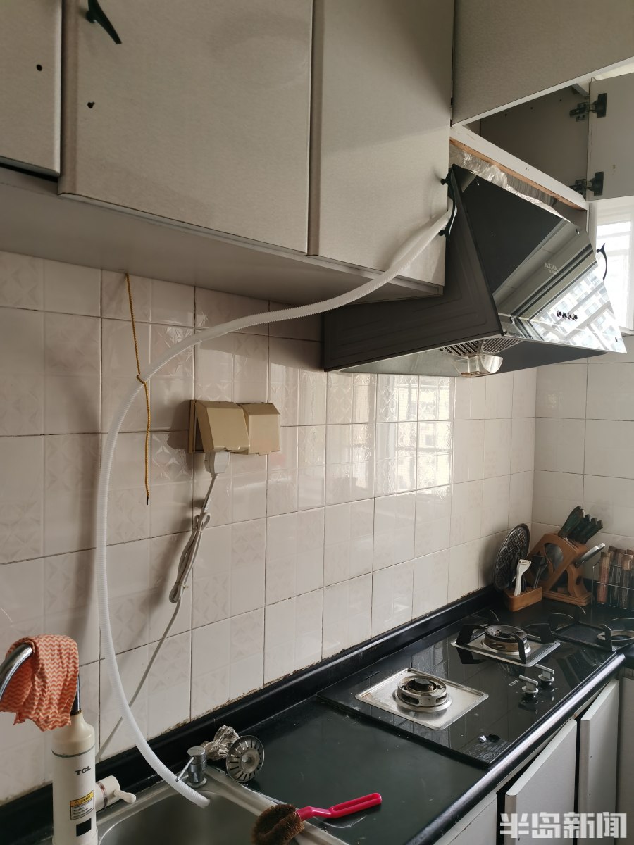 防水补漏诈骗新闻,电视台曝光补漏防水骗局