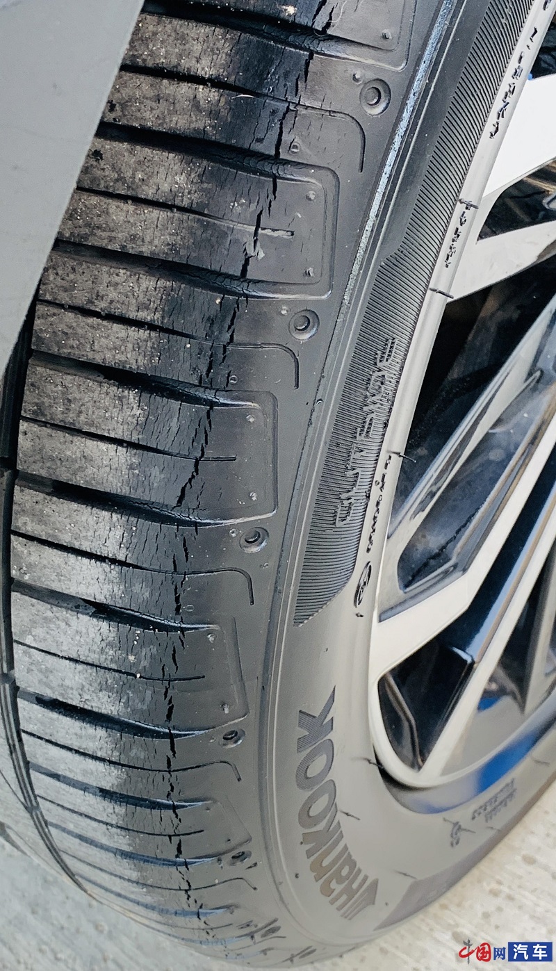 亚洲龙韩泰轮胎开裂,韩泰轮胎胎肩开裂