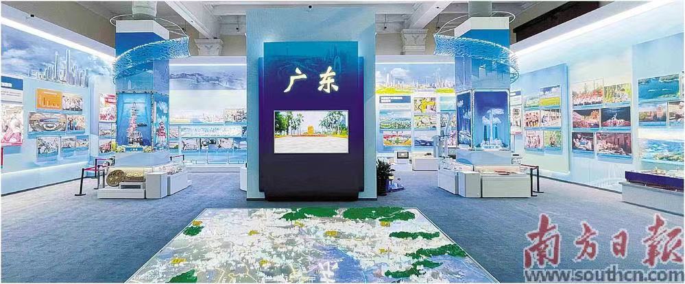 奋进新时代主题成就展照片,奋进新时代主题成就展广东讲解员