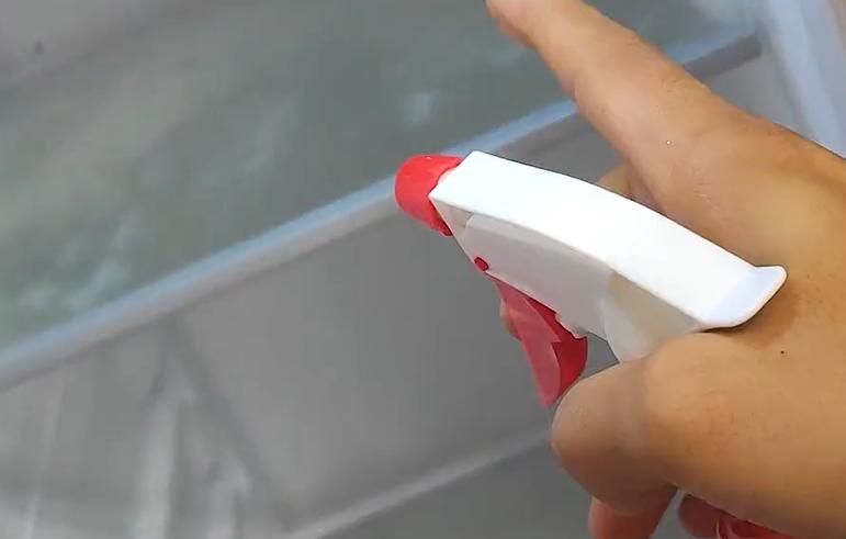 冰箱里有异味放什么可以清除异味,冰箱鱼腥异味去除最快方法小窍门