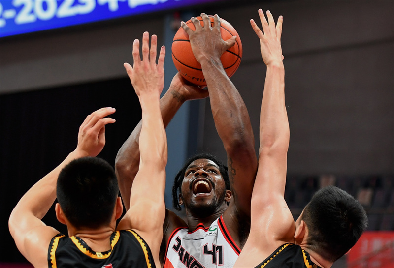 掀翻卫冕冠军!江苏男篮因何蜕变?