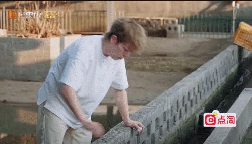 人是越来越红了，精神越来越不“正常”？