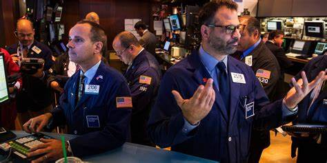 午盘美股小幅上扬道指涨50点,美股周一收跌道指收跌逾200点