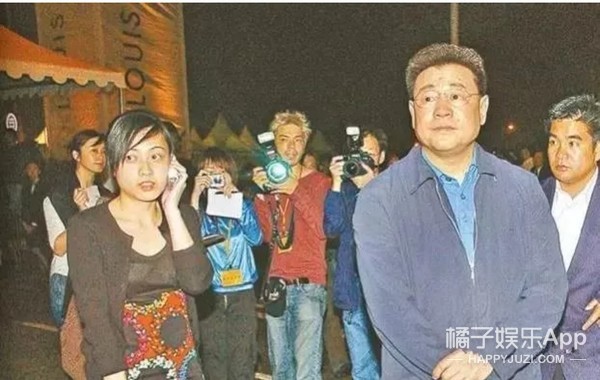 香港女首富甘比晒新照,香港女首富甘比今昔照片对比