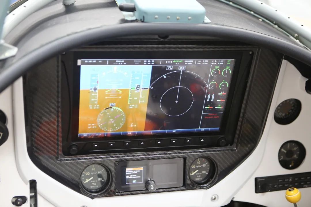 签了！民用初教6首单，雏鹰的常青之路