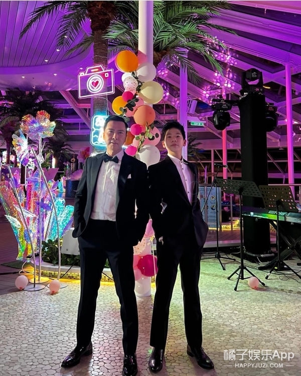 甄子丹全家近照曝光,还记得精武门吗