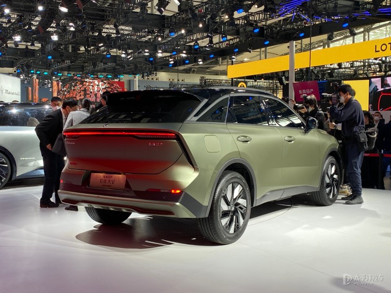 4.4t的宝马x5,4.4t的宝马x5m加多少号汽油