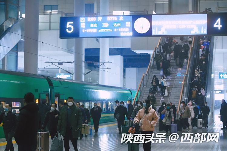 西安至达州开通复兴号列车,西安至达州复兴号绿巨人动车组