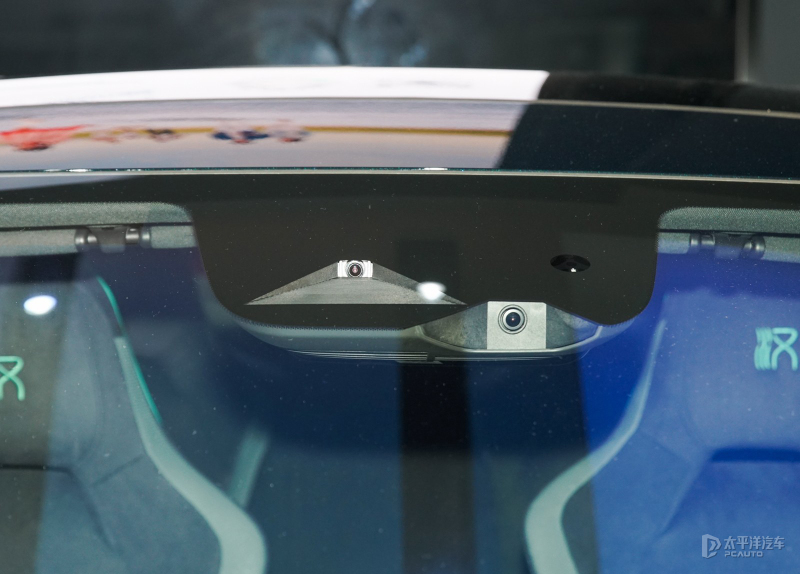 同级20-30万元纯电豪华轿车怎么选,想选一款空间好的车买它准没错