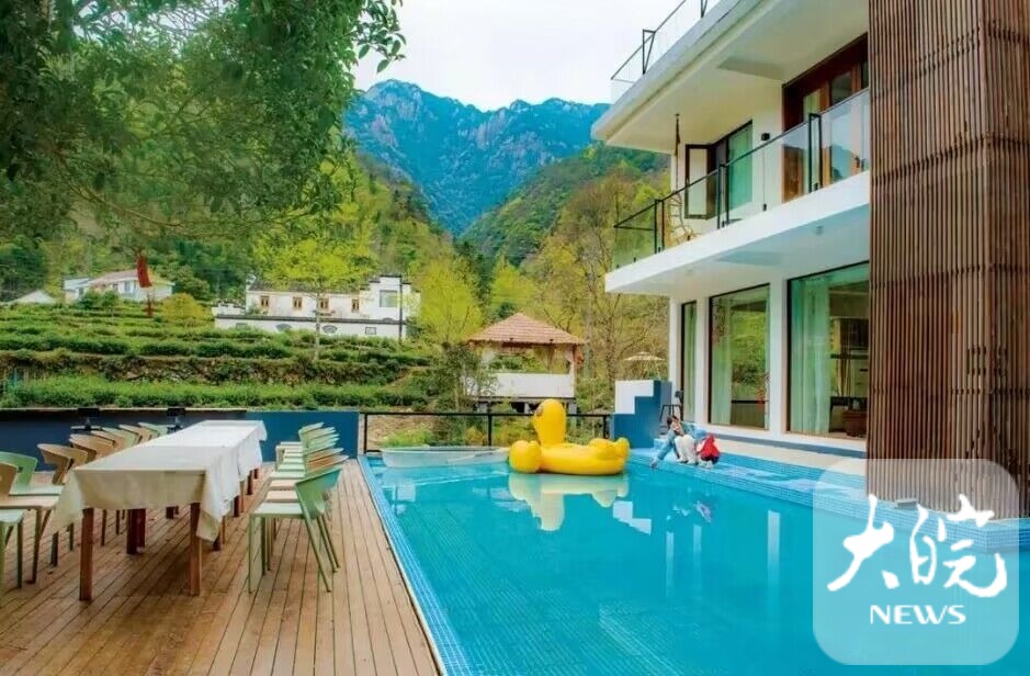 行稳致远谋发展同心协力奔小康,行稳致远推动高质量发展