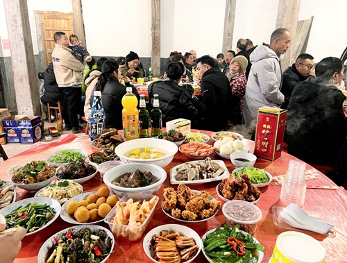 丽水年会聚餐50人,丽水柴火灶聚餐