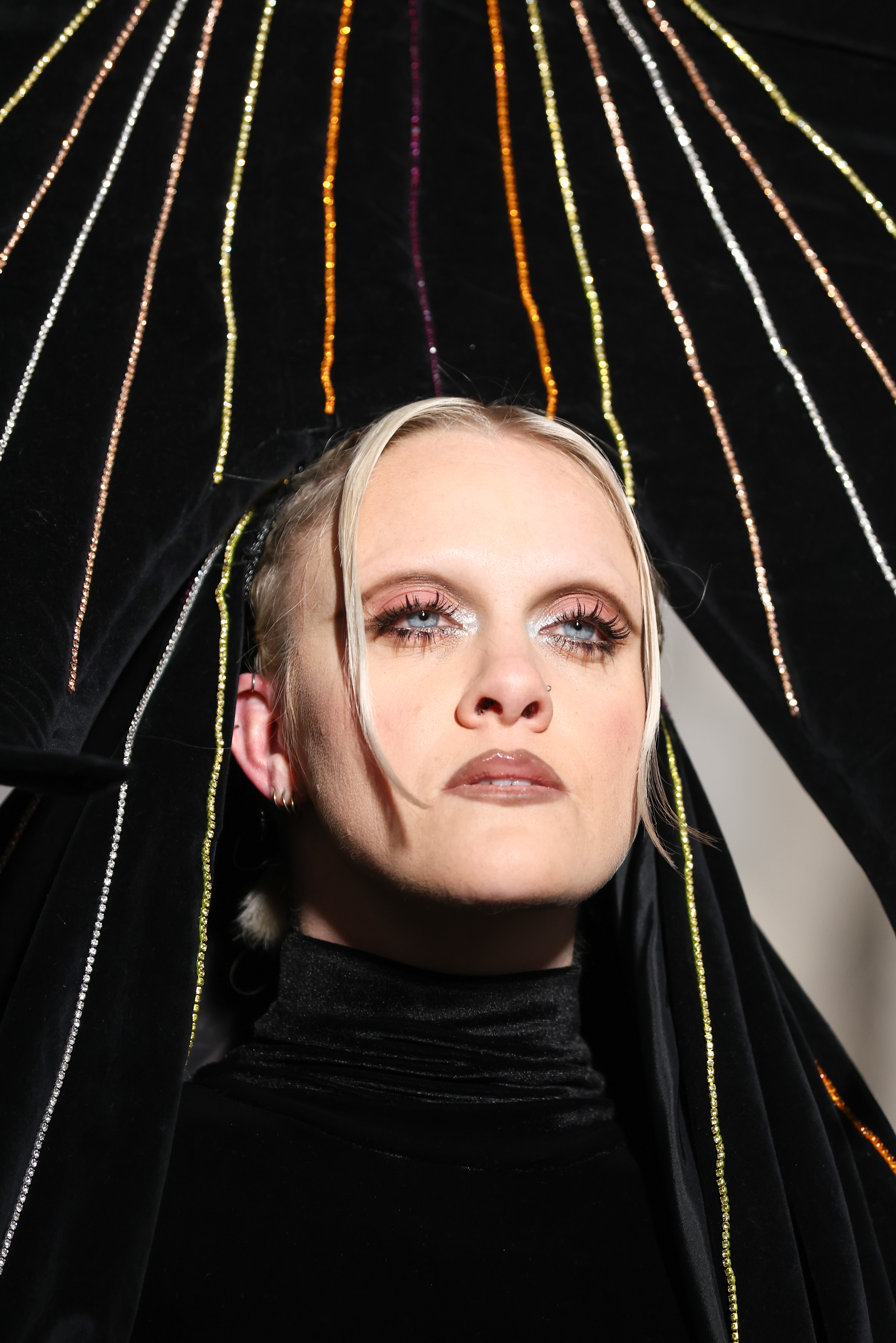 巴黎时装周2020年秋冬水中走秀,伦敦时装周2023春夏时装秀