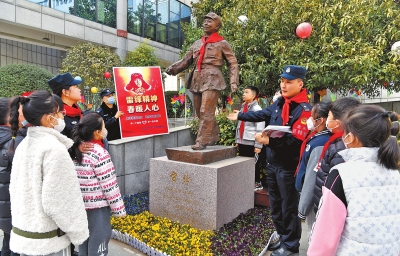 雷锋精神永不过时视频,雷锋精神永不过时作文