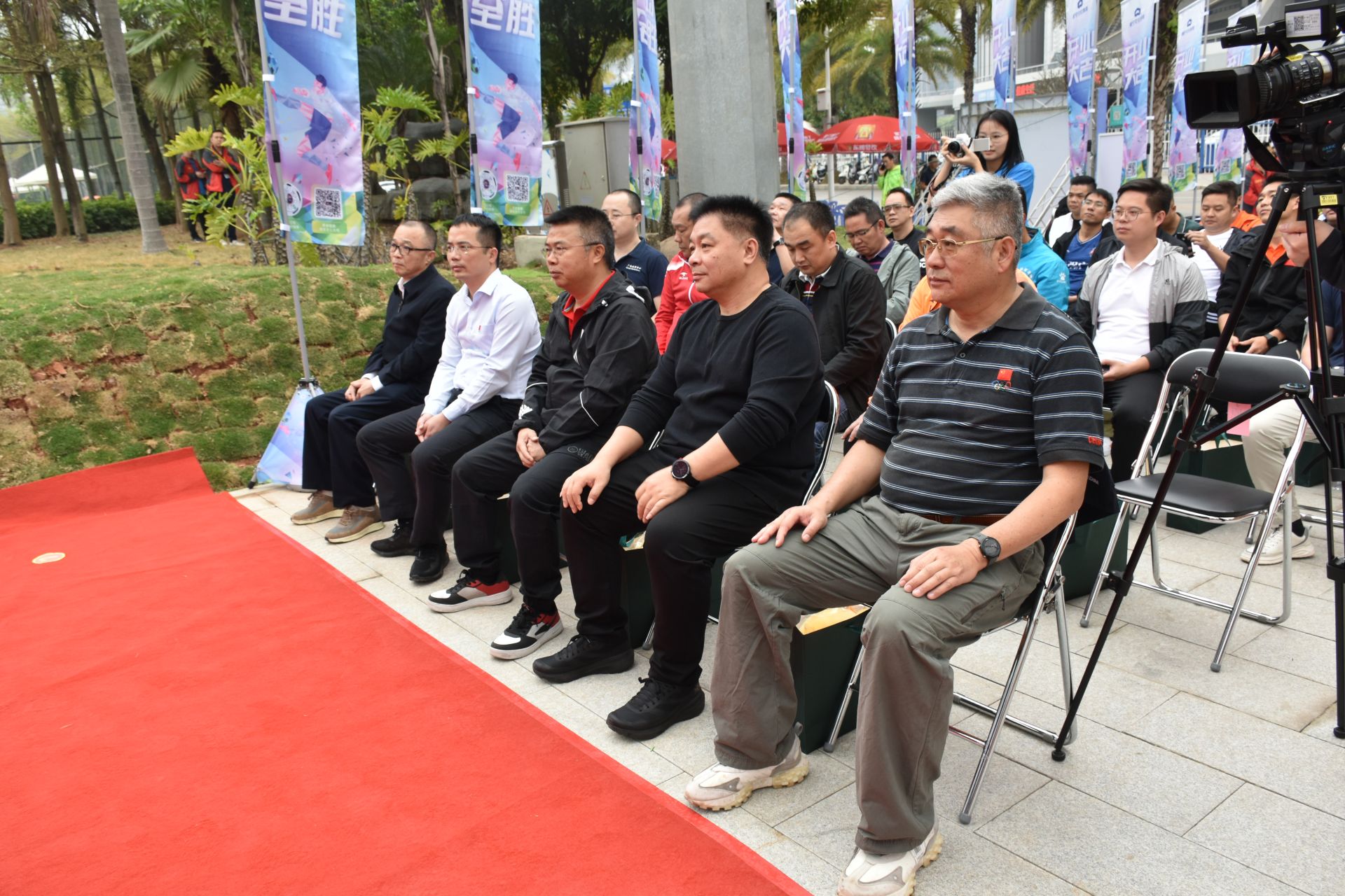 广西体育中心体育馆容纳多少人,广西体育场足球比赛