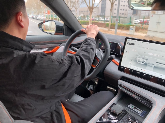 兼顾豪华与操控试驾2023款极氪001YOU版