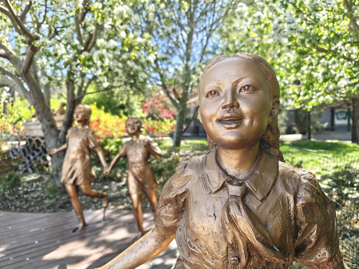 oppofindx6pro,oppofindx6pro鐪熷疄浣撻獙鎷嶇収