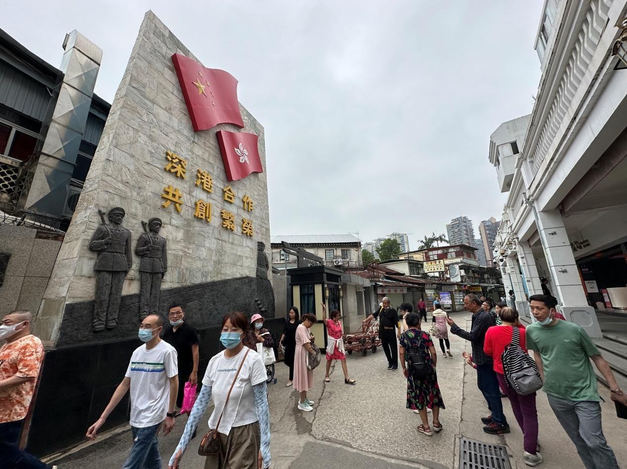 在深圳逛商场也有不一样的体验,深圳盐田区逛街游玩